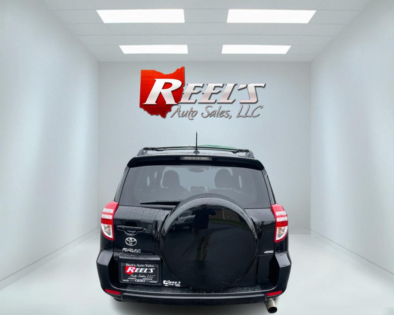 2011 Black /Tan Toyota RAV4 Limited I4 4WD (2T3DF4DV5BW) with an 2.4L I4 DOHC 16V engine, 4-Speed Automatic transmission, located at 547 E. Main St., Orwell, OH, 44076, (440) 437-5893, 41.535435, -80.847855 - Photo#9